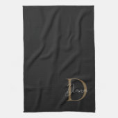 Elegante Midnight Black Mossy Gold Script Monogram Geschirrtuch (Vertikal)