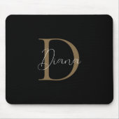 Elegante Midnight Black Mossy Gold Script Monogram Mousepad (Vorne)