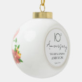 Elegante Minimal 10-jährige Hochzeit Keramik Kugel-Ornament (Links)