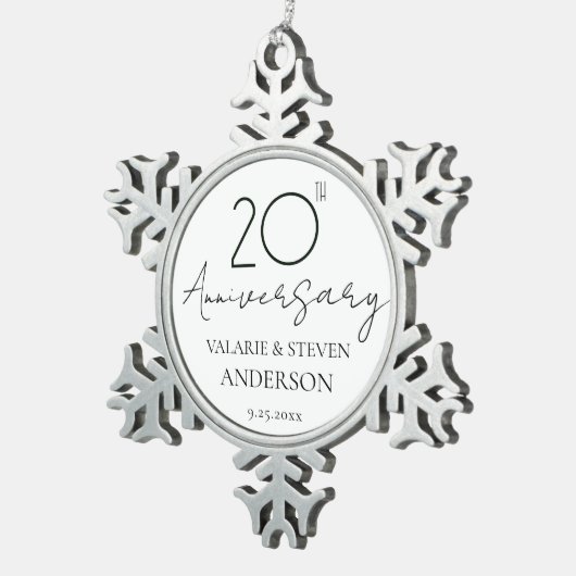 Elegante Minimal 20 Jahre Jubiläum Hochzeit Kerami Schneeflocken Zinn-Ornament (Rechts)