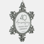 Elegante Minimal 40 Jahre Jubiläum Hochzeit Kerami Schneeflocken Zinn-Ornament (Links)