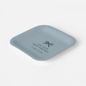 Elegante Minimal Bow Blue Boy Baby Shower Pappteller (Gewinkelt)