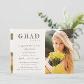 Elegante Minimal Clean Foto Graduation Party Einladung (Stehend Vorderseite)