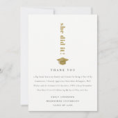 Elegante Minimal Gold Typografy Graduation Cap Dankeskarte (Vorderseite)