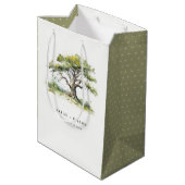 Elegante Minimal Grüne Wasserfarben Eiche Hochzeit Mittlere Geschenktüte (Rückseite Schrägansicht)