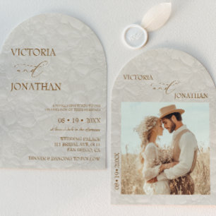 Elegante Minimal Terrakotta Neutrale Hochzeit Einladung