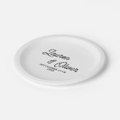 Elegante Minimalistische Hochzeit mit White Script Pappteller (Schrägansicht)