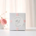 Elegante Minimalistische Hochzeit Vielen Dank Runder Aufkleber<br><div class="desc">Konzipiert,  um sich mit der "Chloe" Wedding Invitation Collection abzustimmen. Sehen Sie sich den Sammellink auf dieser Seite an,  um alle passenden Elemente in diesem schönen Design zu sehen.</div>