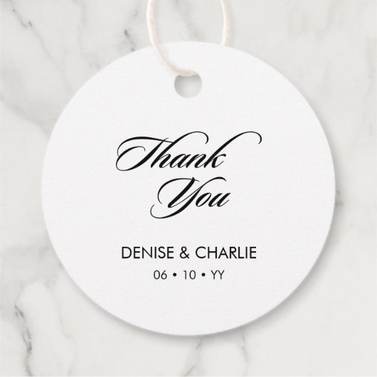 Elegante Minimalistische Kalligrafie White Wedding Geschenkanhänger (Rückseite)