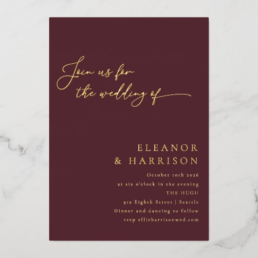 Elegante Minimalistische moderne Burgunder-Script- Folieneinladung (Vorderseite)
