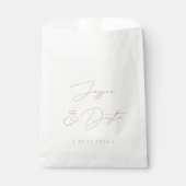 Elegante Minimalistische Namen Date Script Gold Ho Geschenktütchen (Vorderseite)