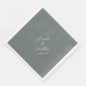 Elegante Minimalistische Pale Sky Grüne Hochzeit Serviette (Ecke)