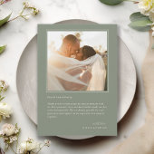 Elegante Minimalistische Salbeigrüne Foto-Hochzeit Dankeskarte