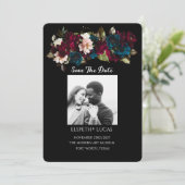 Elegante Minimalistische Schwarz- und Blumenhochze Save The Date (Stehend Vorderseite)