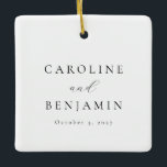 Elegante Minimalistische Schwarz-weiße Hochzeit Keramikornament<br><div class="desc">Custom Elegante Minimalistische Schwarz-weiße Kalligrafie Hochzeit Keramik Ornament</div>