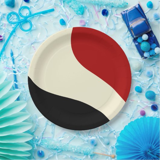 Elegante Minimalwelle in Rot, Schwarz und Cream Pappteller (Party)