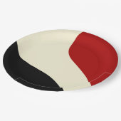 Elegante Minimalwelle in Rot, Schwarz und Cream Pappteller (Schrägansicht)
