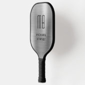 Elegante Mit Monogramm Imitate Silver Brushed Meta Pickleball Schläger (Links)