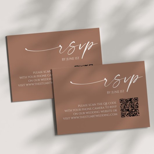 Elegante Mocha Mousse QR Code Wedding RSVP Card Karte