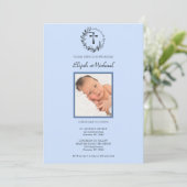Elegante Moderne Blaue Foto Taufe Einladung (Stehend Vorderseite)