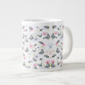 Elegante moderne Blume und Schmetterlingsmuster Jumbo-Tasse (Vorderseite Rechts)