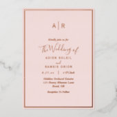 Elegante Moderne Blush Rose Gold Monogram Wedding Folieneinladung (Vorderseite)