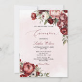 Elegante moderne Burgund Blush Bloral Quinceñera Einladung (Vorderseite)