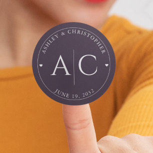 Elegante Moderne Dunkle Lila Hochzeit Runder Aufkleber