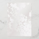 Elegante, moderne, einfarbige Silberfolie Folieneinladung (Rückseite)