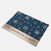 Elegante moderne Gold & Blue Snowflakes Fußmatte (Schrägansicht)