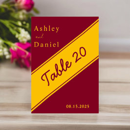 Elegante moderne Hochzeit in Burgund und Gold Luxu Tischnummer