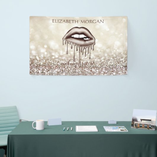 Elegante, moderne Metallic Dripping Lips, Bokeh Banner (Messeveranstaltung)