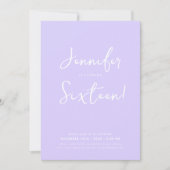 Elegante moderne Minimal Script Sweet 16 Lavender Einladung (Vorderseite)