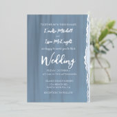 Elegante Moderne Minimalistisch Slate Blue Wedding Folieneinladung (Stehend vorne)