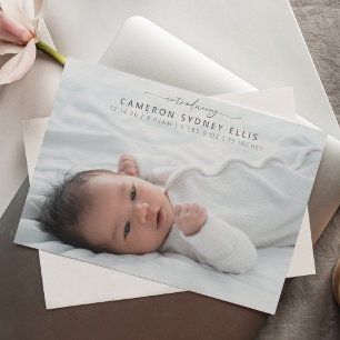 Elegante moderne minimalistische Schrift Baby-Foto Ankündigung