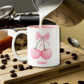 Elegante, moderne rosafarbene Kirschen mit rosafar Zweifarbige Tasse