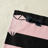 Elegante moderne Rose mit goldenem Streifen Strandtuch (Beispiel)