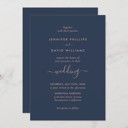 Elegante moderne Script Navy Blue and Blush Weddin Einladung (Vorne/Hinten)