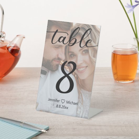 elegante, moderne Tischnummer für Hochzeitsfeiern Sockelschild (In SItu)