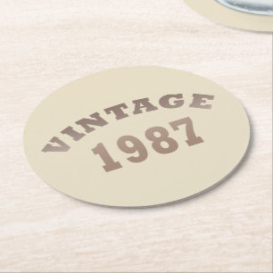 Elegante moderne Vintage-Geburtstagsfeier, geboren Runder Pappuntersetzer