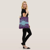 Elegante Monogram Abstrakt Spiral Lila Aquamarin Tasche (Am Model)