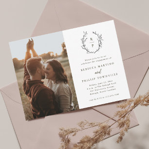 Elegante Monogram Black and White Foto Verlobung Einladung