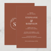 Elegante Monogram Burnt Orange Terracotta Wedding Einladung (Vorne/Hinten)