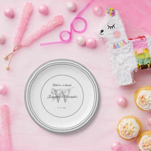 Elegante Monogram Chic Script White Silver Wedding Pappteller (Party)