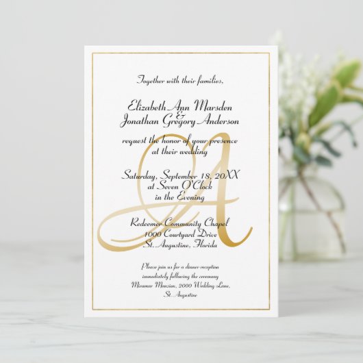 Elegante Monogram Gold Script Calligraphy Wedding Einladung (Stehend Vorderseite)