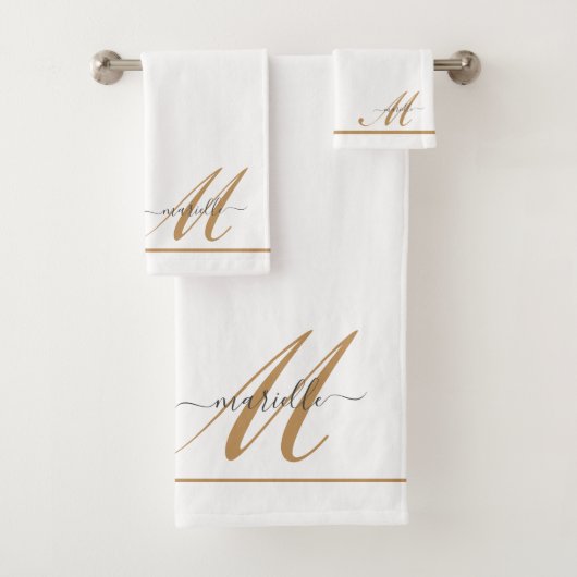 Elegante Monogram Gold Script Name Weiß Badhandtuch Set (Insitu)