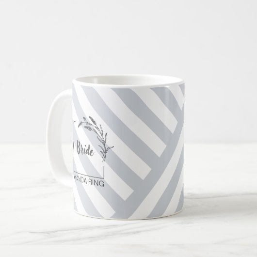Elegante Monogram Graue Stripte Tasse (Vorderseite Links)