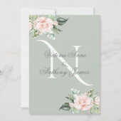 Elegante Monogram Initial Floral Sage Green Weddin Einladung (Vorderseite)