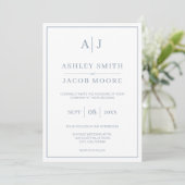 Elegante Monogram Initials Dusty Blue Wedding Einladung (Stehend Vorderseite)