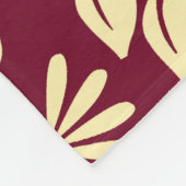 Elegante Monogram Leaf Daisy Muster Burgundy Bath Fleecedecke (Ecke)